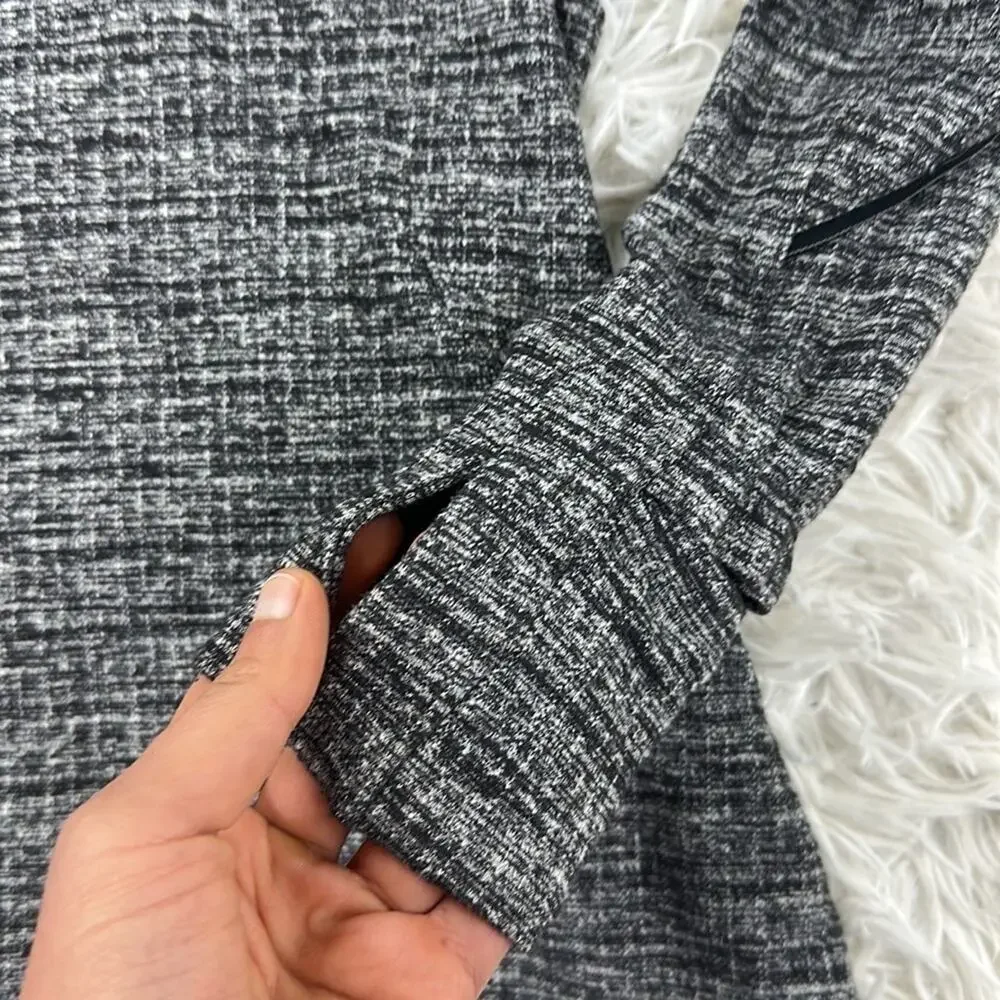 Lululemon Extra Mile Long Sleeve Running Luon Ringspun Denim Black White